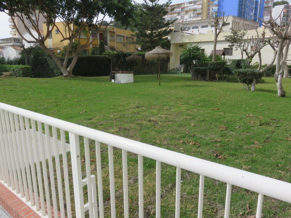 Апартаменты Apartamento Carihuela Playa Торремолинос Экстерьер фото