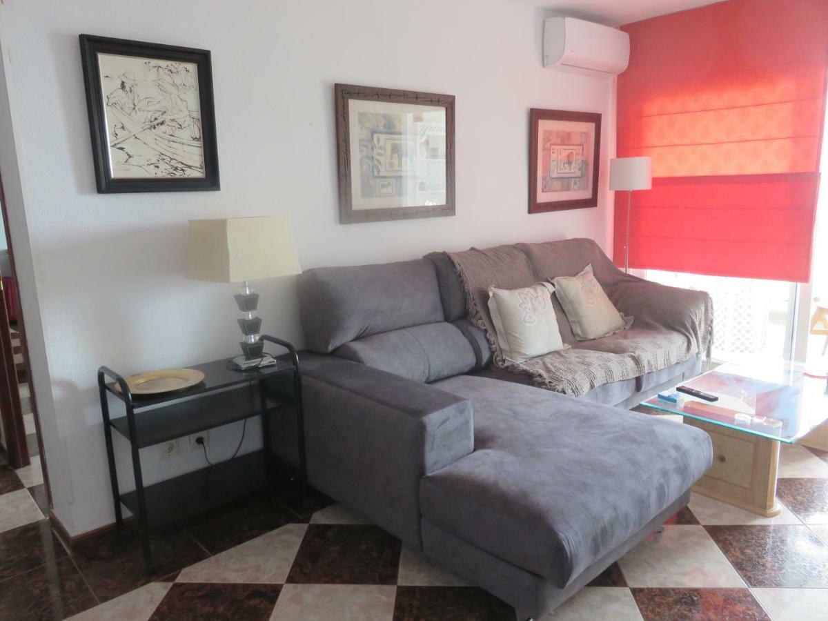 Апартаменты Apartamento Carihuela Playa Торремолинос Экстерьер фото
