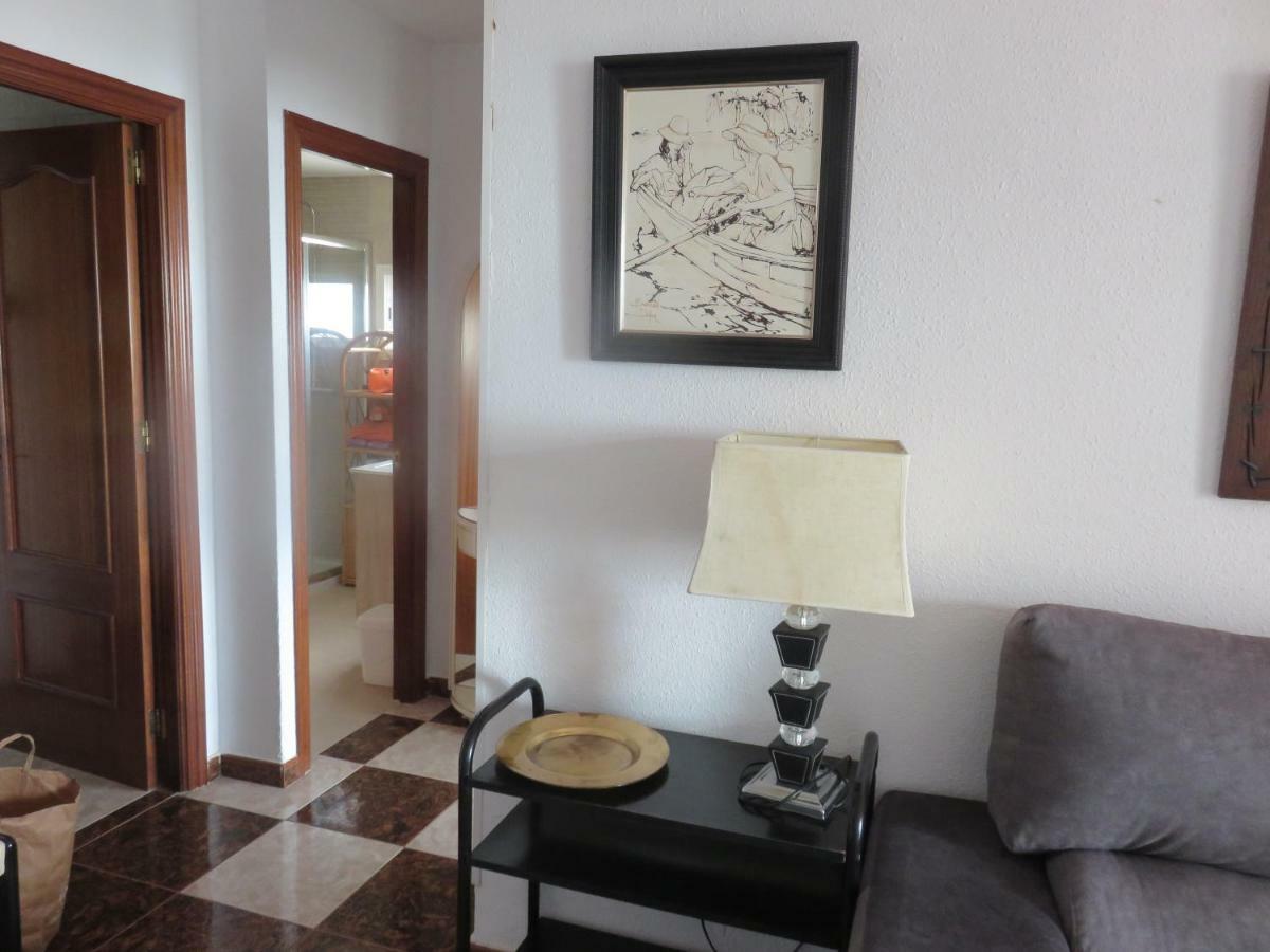 Апартаменты Apartamento Carihuela Playa Торремолинос Экстерьер фото