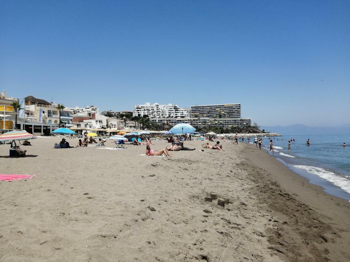Апартаменты Apartamento Carihuela Playa Торремолинос Экстерьер фото